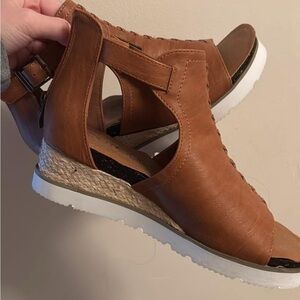 Brown Leather Women Sandals